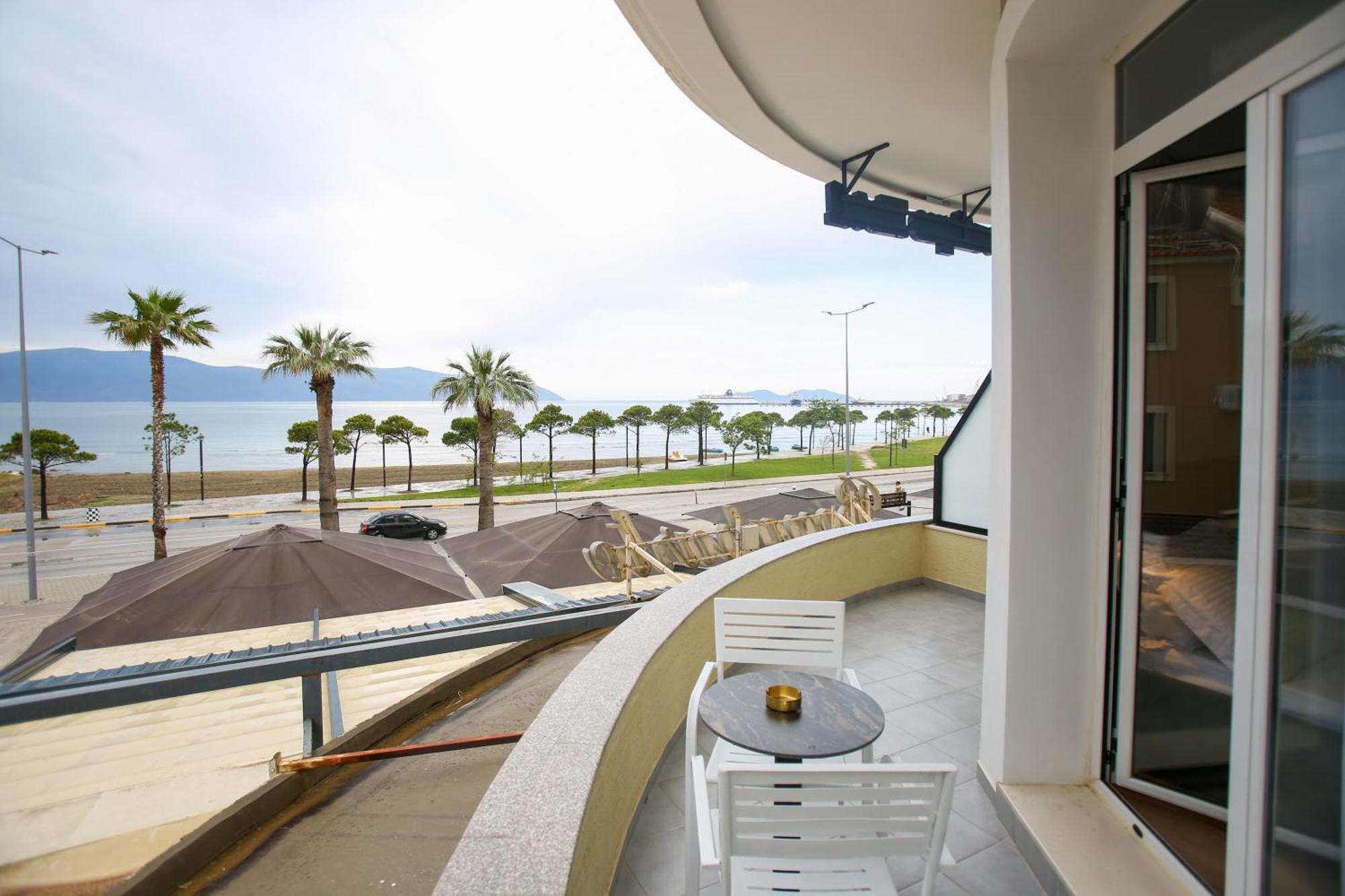 Vala Boutique Hotel Vlorë エクステリア 写真
