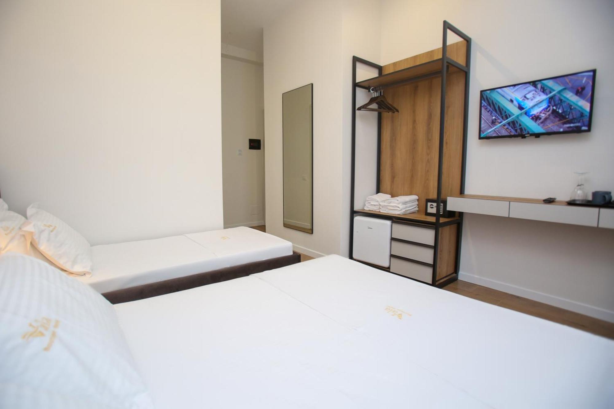 Vala Boutique Hotel Vlorë エクステリア 写真