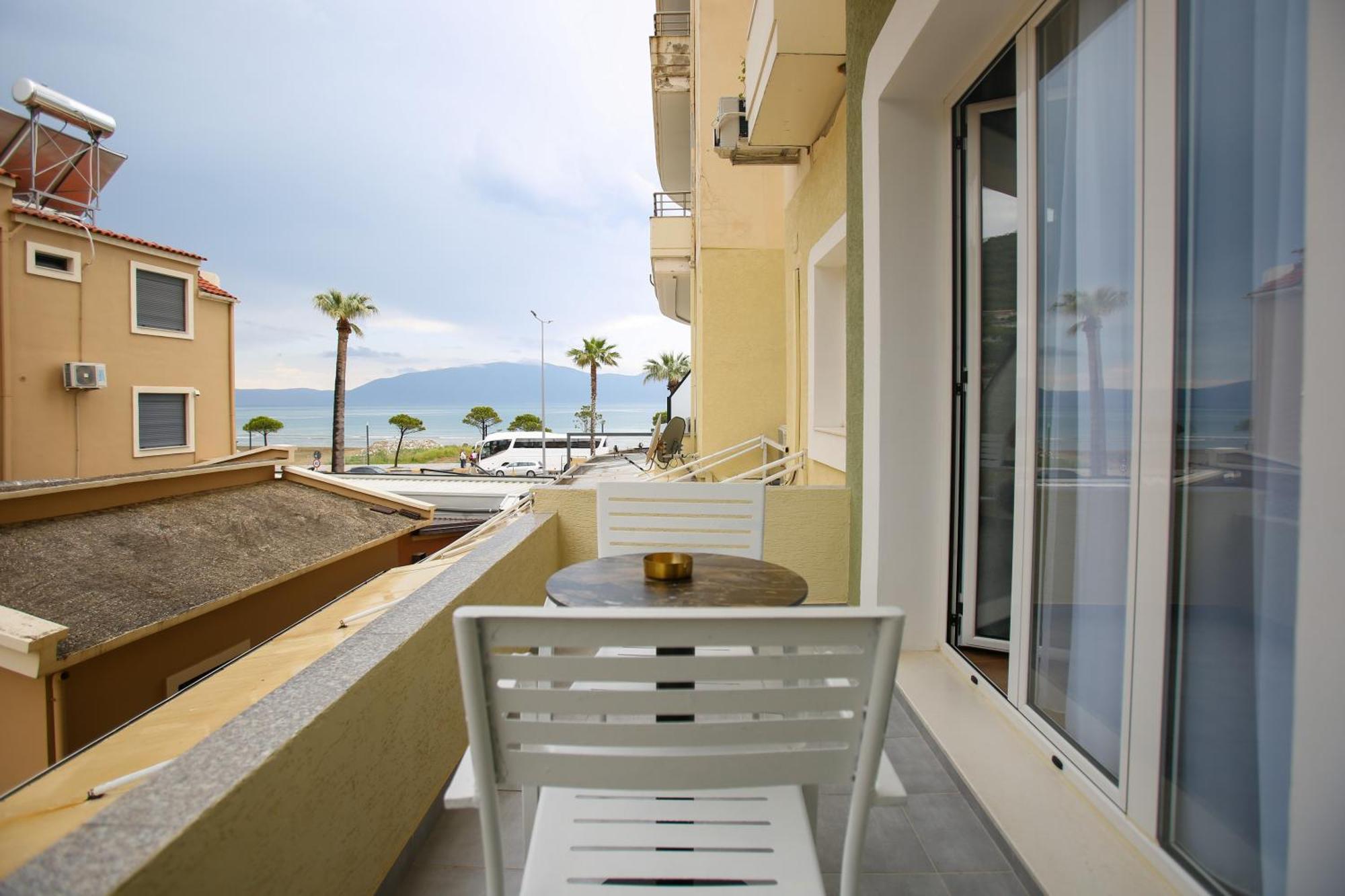 Vala Boutique Hotel Vlorë エクステリア 写真