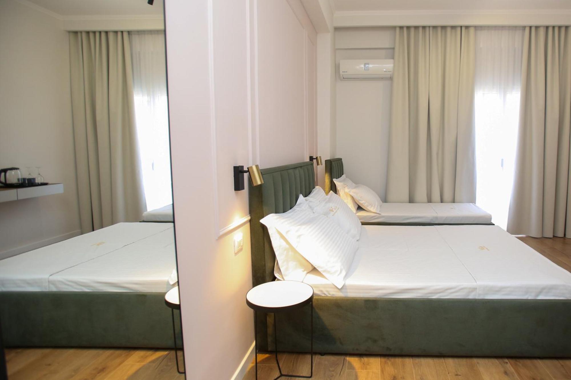 Vala Boutique Hotel Vlorë エクステリア 写真
