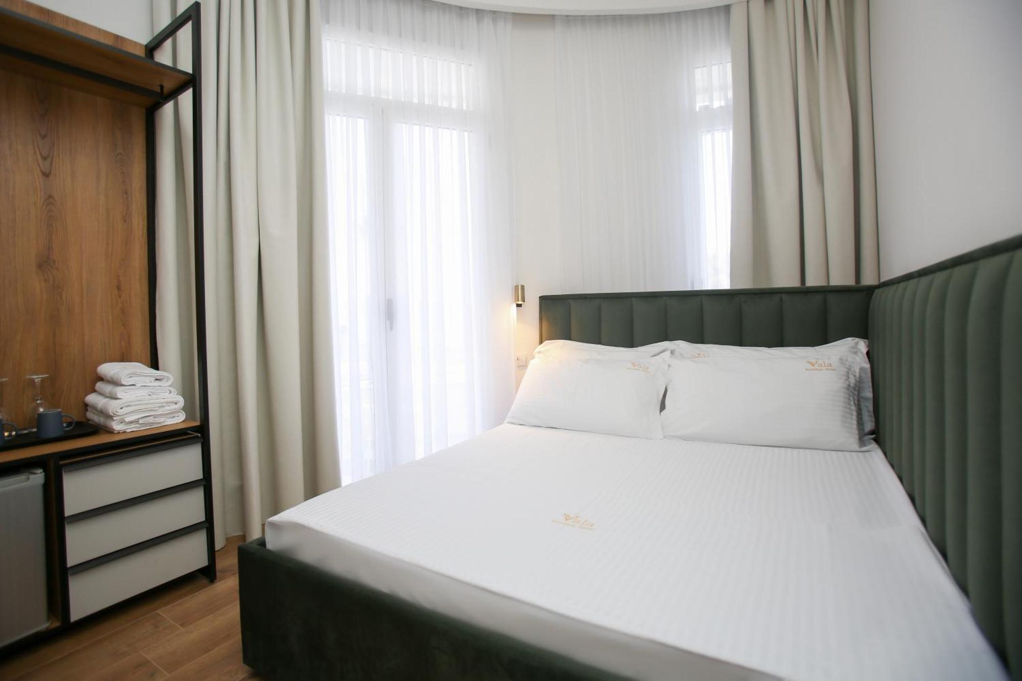 Vala Boutique Hotel Vlorë エクステリア 写真